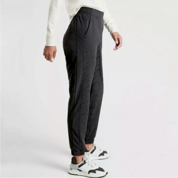 Athleta Pants - Athleta Brooklyn Textured Jogger- Zebra Print